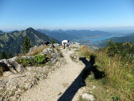 Tegernseeblick vom Gipfel (links der Wallberg)