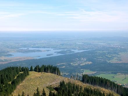 Blick hinunter zum Staffelsee