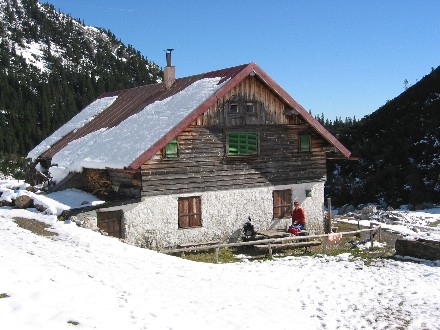 Die Großtiefenthalalm im Spätherbst