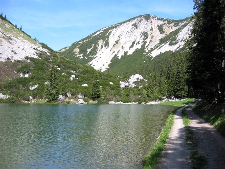 Der Soinsee mit Blick auf den Miesing
