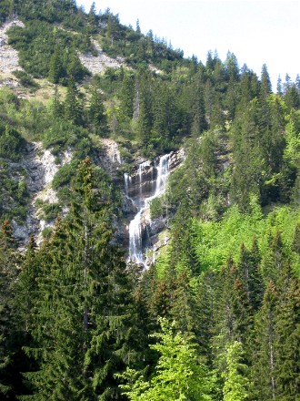 Wasserfall, gespeist aus dem Soinsee