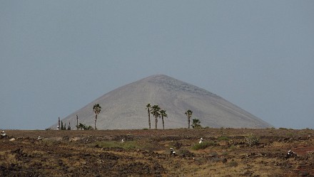 Montaña Blanca 595 m von Puerto Caldero