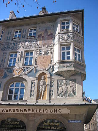 Ruffinihaus mit Abbildung des Blauententurms