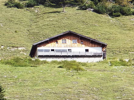 Plumsalm (unbewirtschaftet) auf halber Strecke