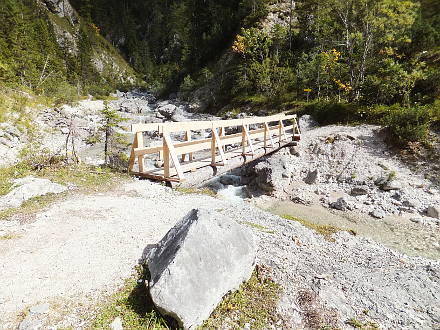 Brücke über den Hasentalbach